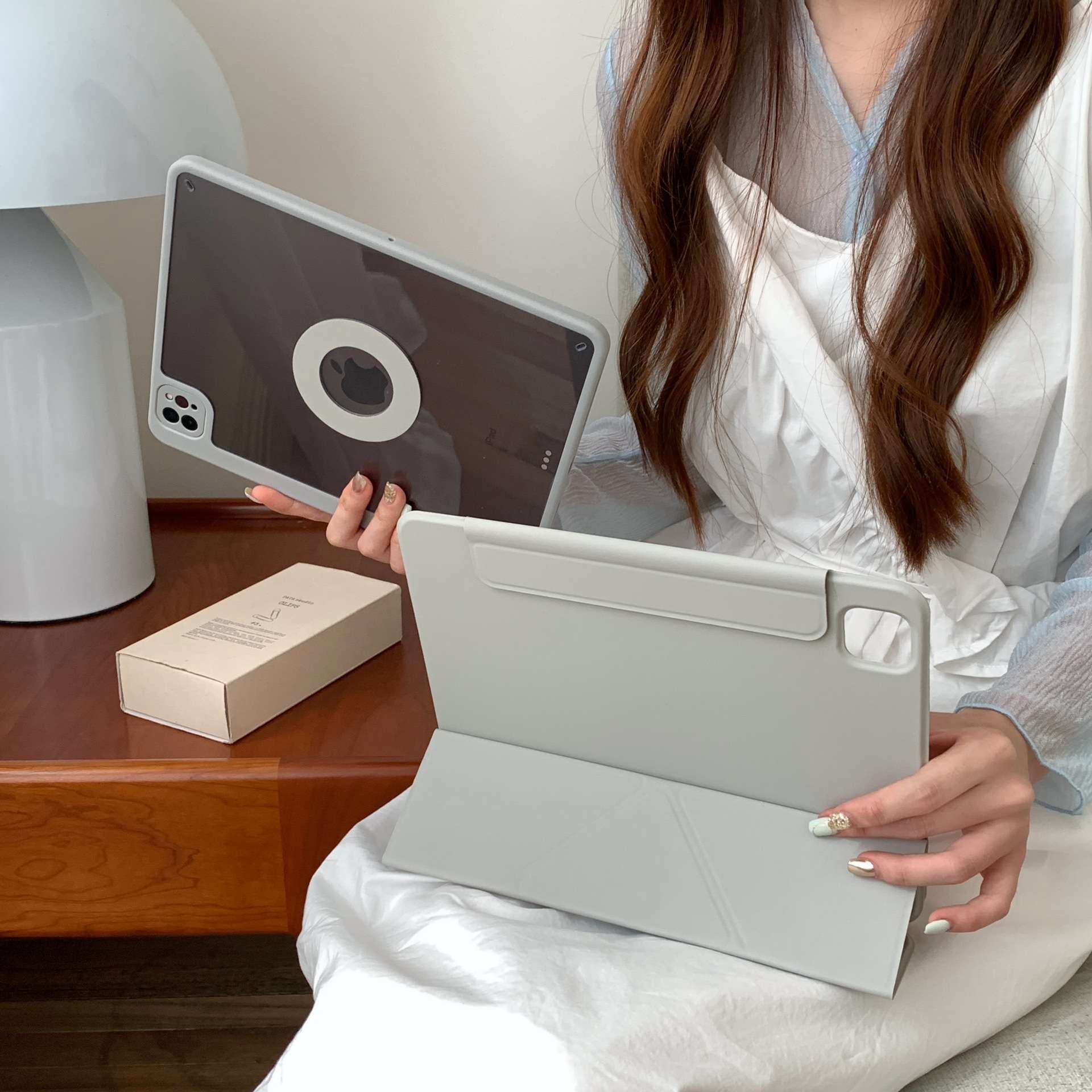 iPadケース　iPadアクセサリー 折り畳み式スタンドカバー