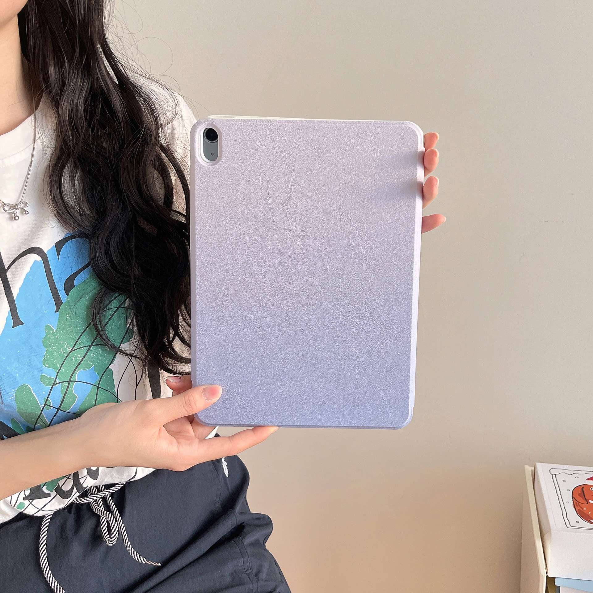 iPadケース　 薄型フォリオ型モバイルカバー