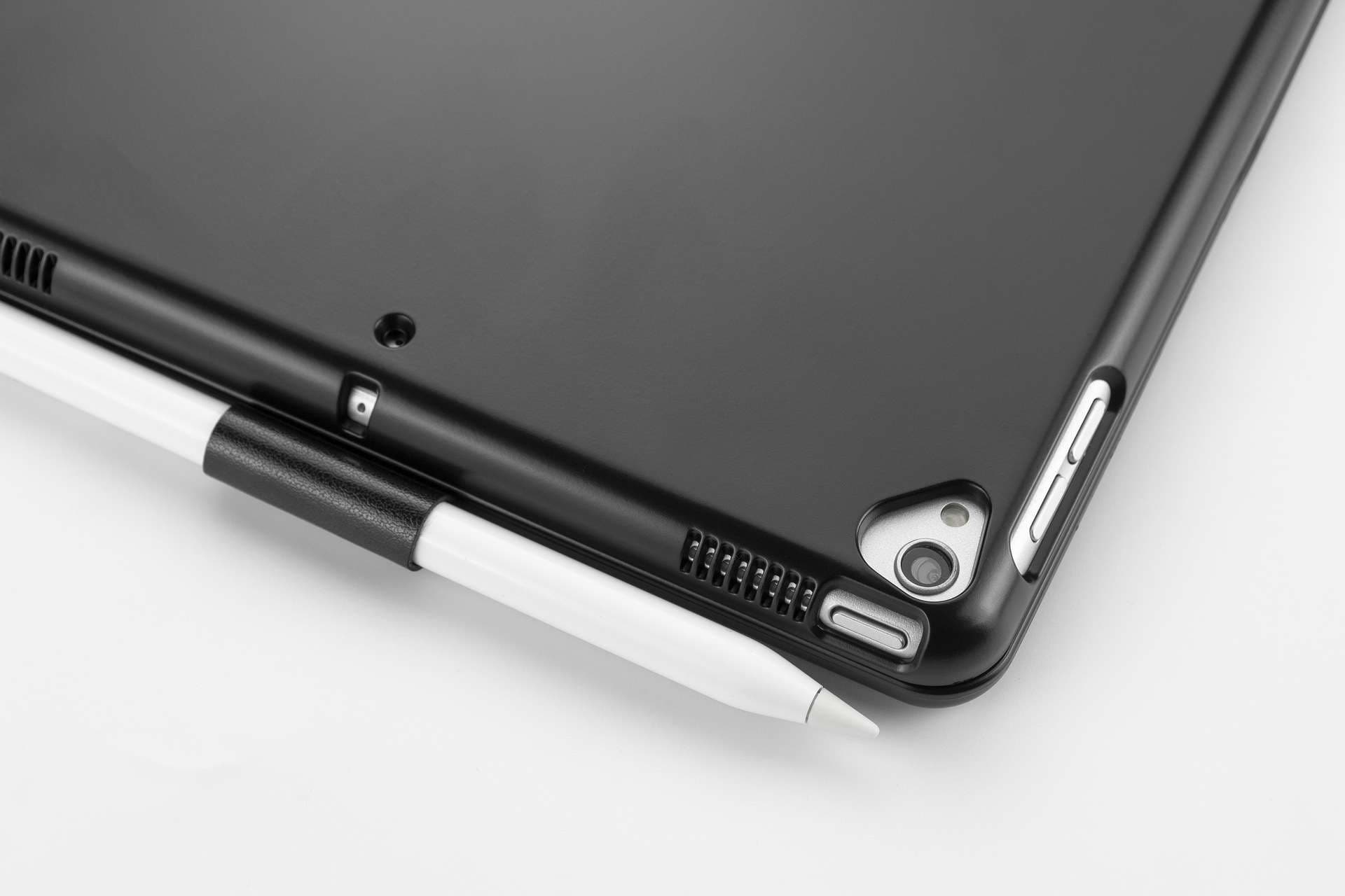 iPadケース　iPad Air用 キーボード付き保護ケース