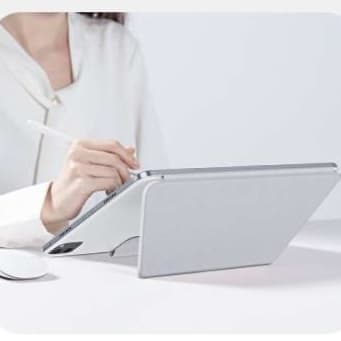 iPadケース 磁石でしっかり固定できる折り畳み式カバー