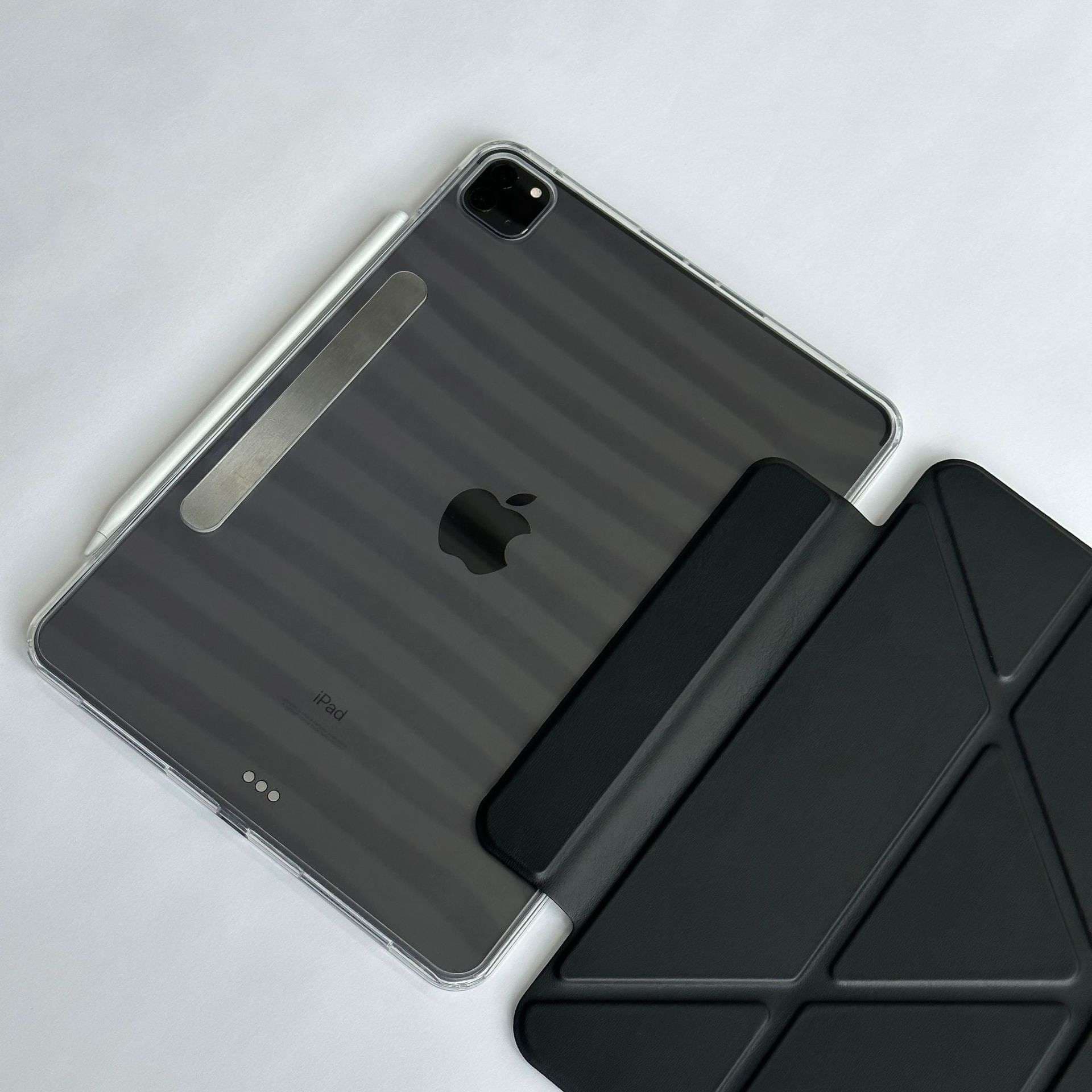 iPadケース　 折り紙風デザイン 薄型保護カバー