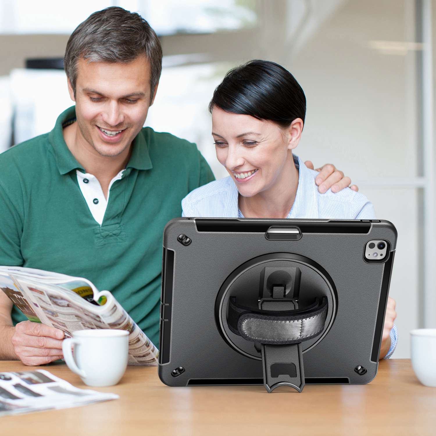 iPadケース　頑丈な回転スタンド付きiPad保護ケース