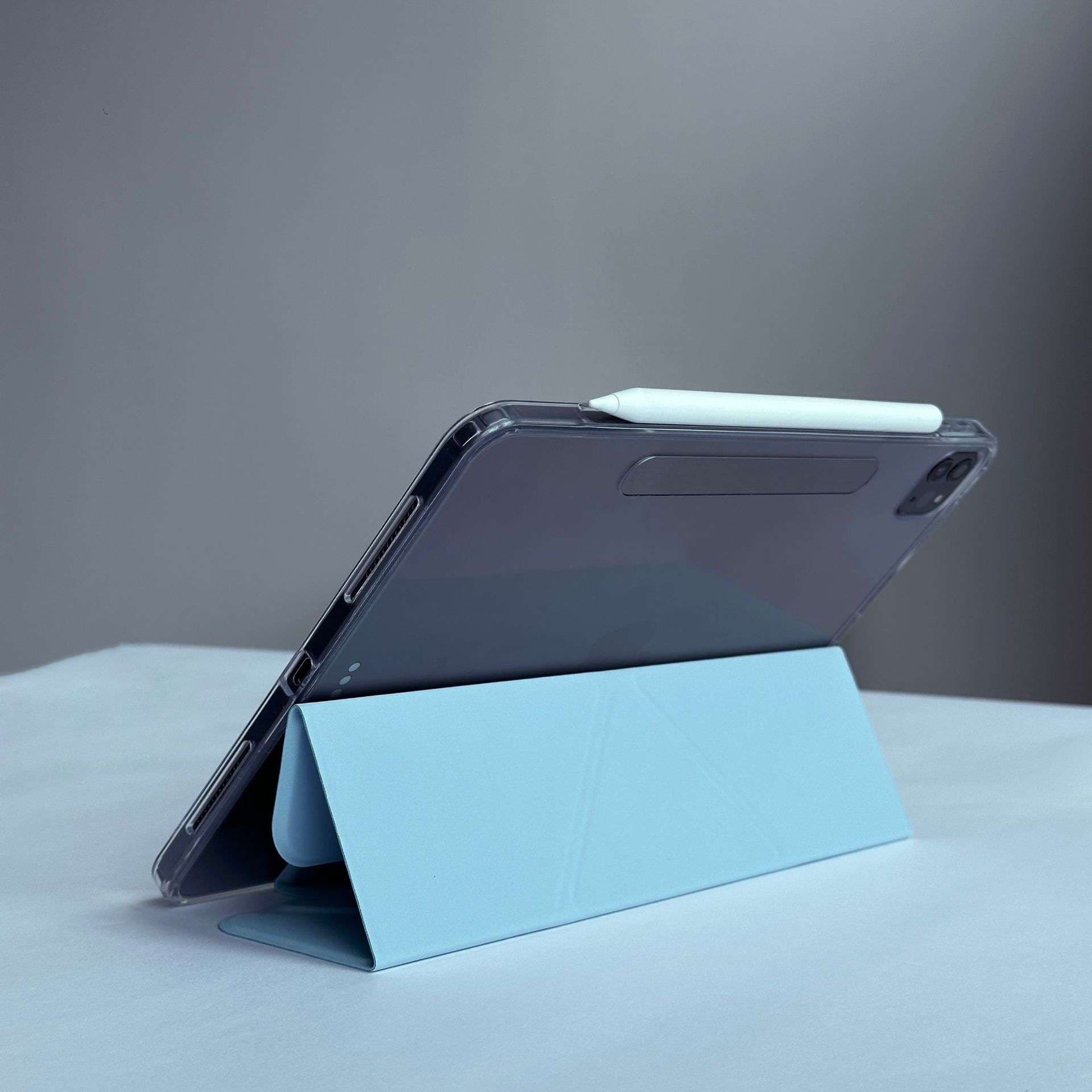 iPadケース　 折り紙風デザイン 薄型保護カバー