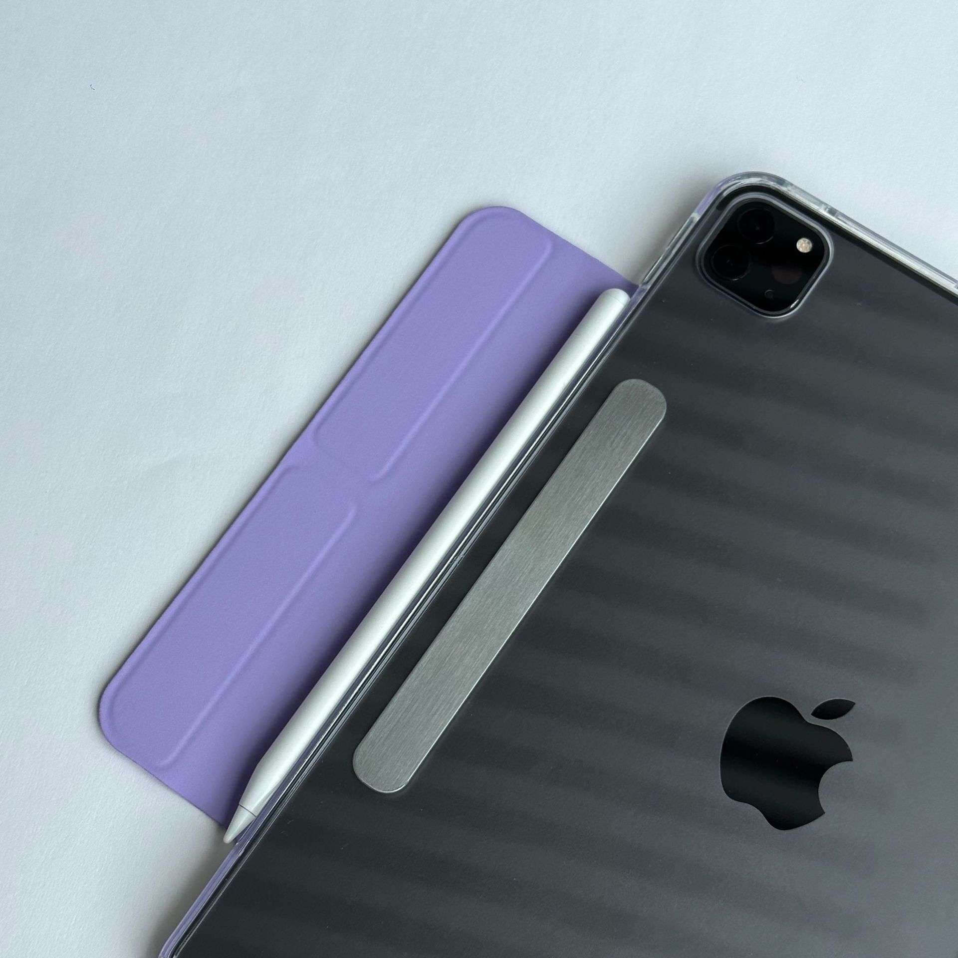 iPadケース　 折り紙風デザイン 薄型保護カバー