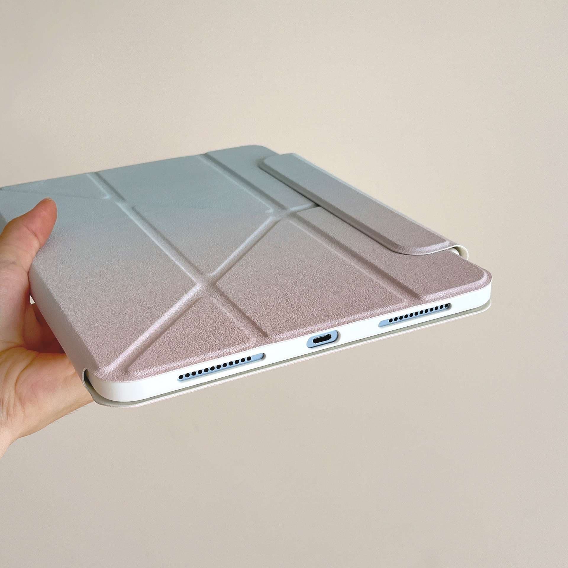 iPadケース　 薄型フォリオ型モバイルカバー