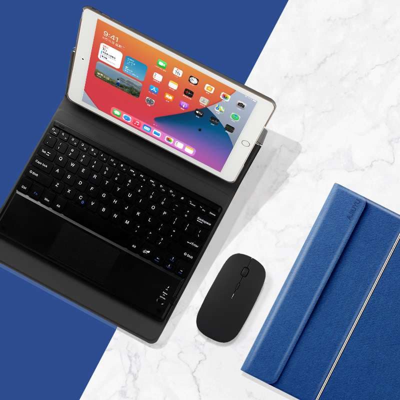 iPadケース　 第8世代対応 高級感溢れる薄型保護ケース