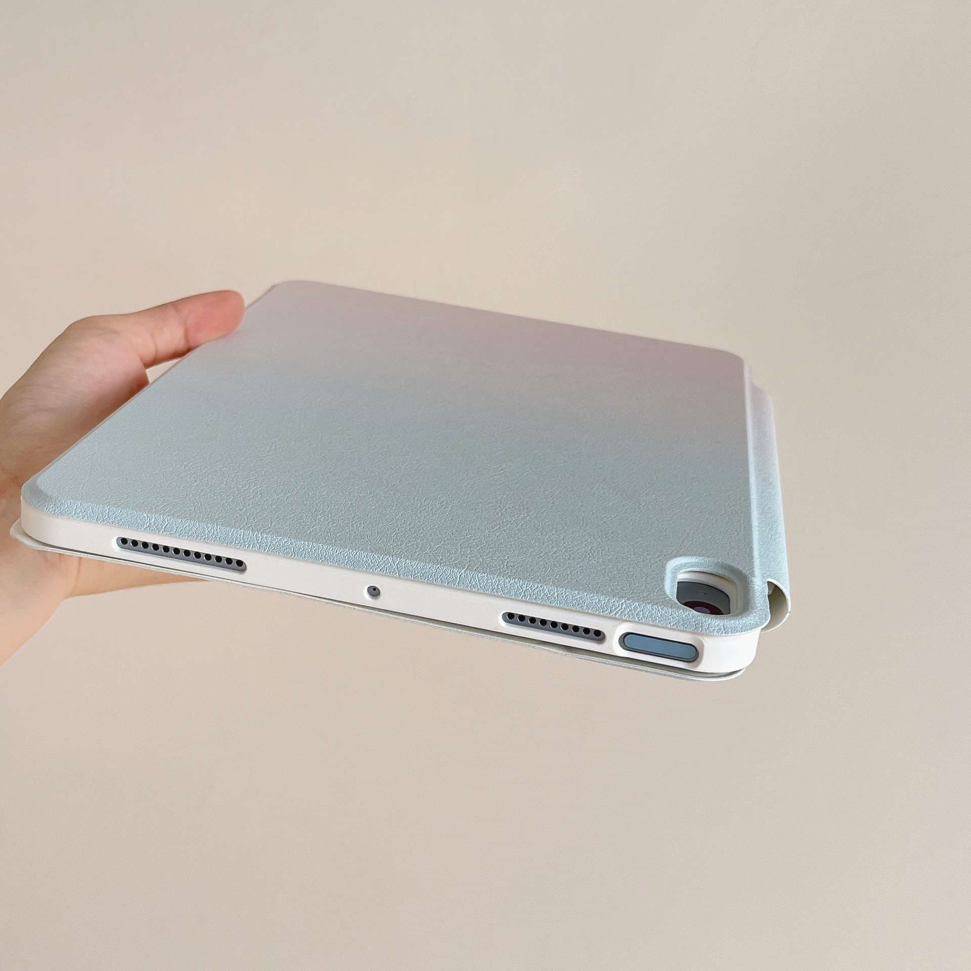 iPadケース　 薄型フォリオ型モバイルカバー