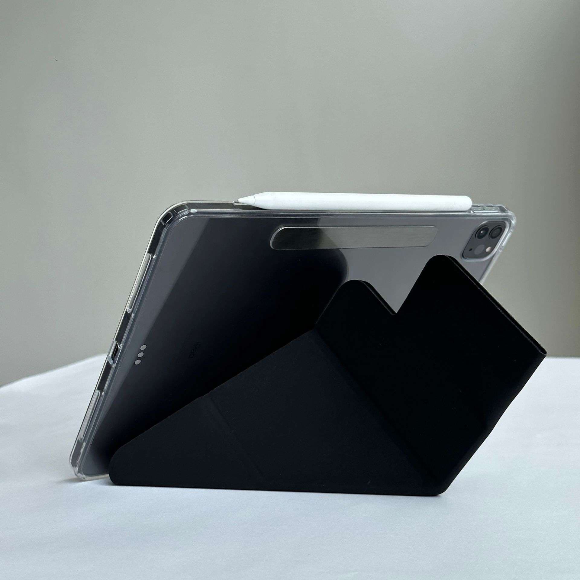 iPadケース　 折り紙風デザイン 薄型保護カバー