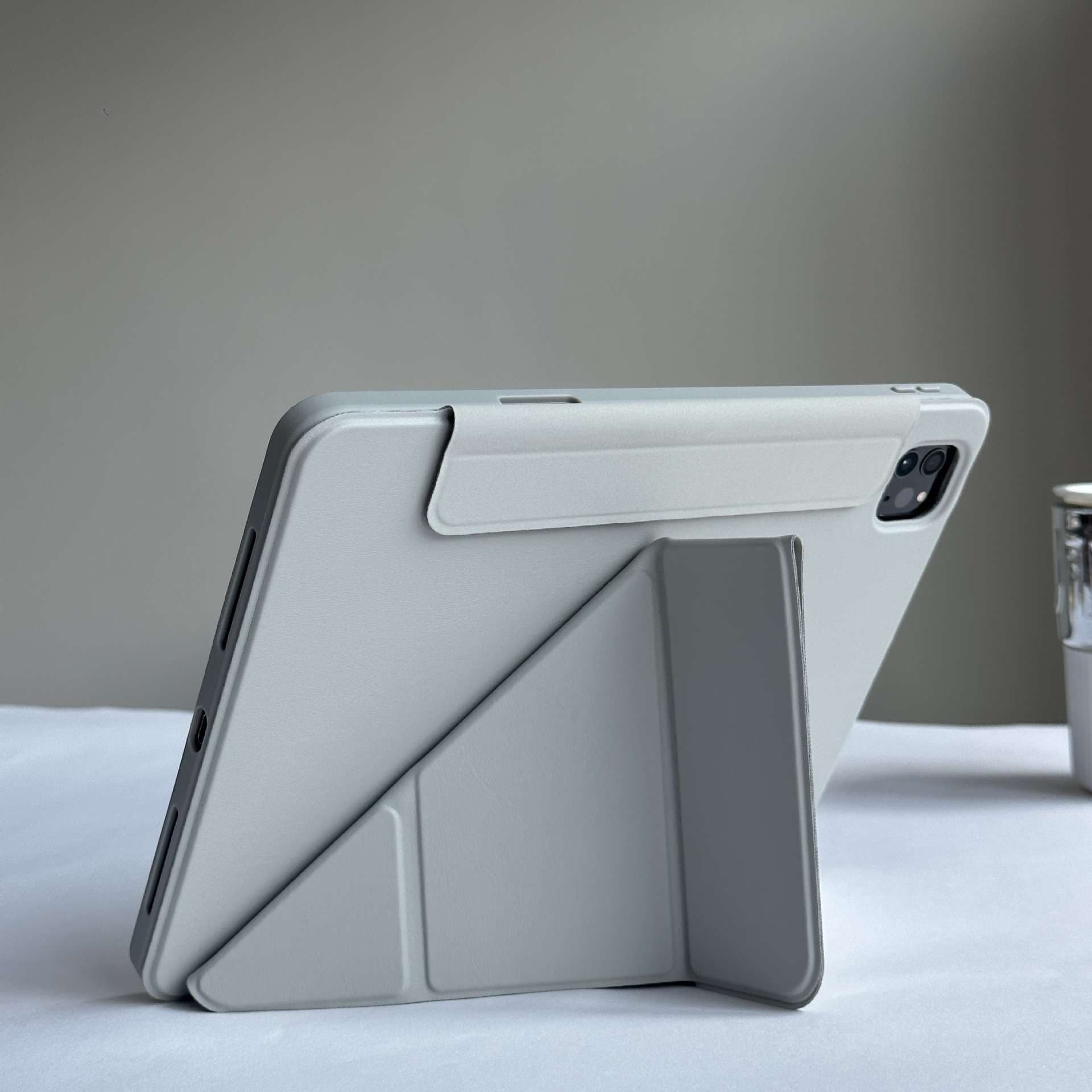 iPadケース　折りたたみ式スタンド機能付きiPadProケース
