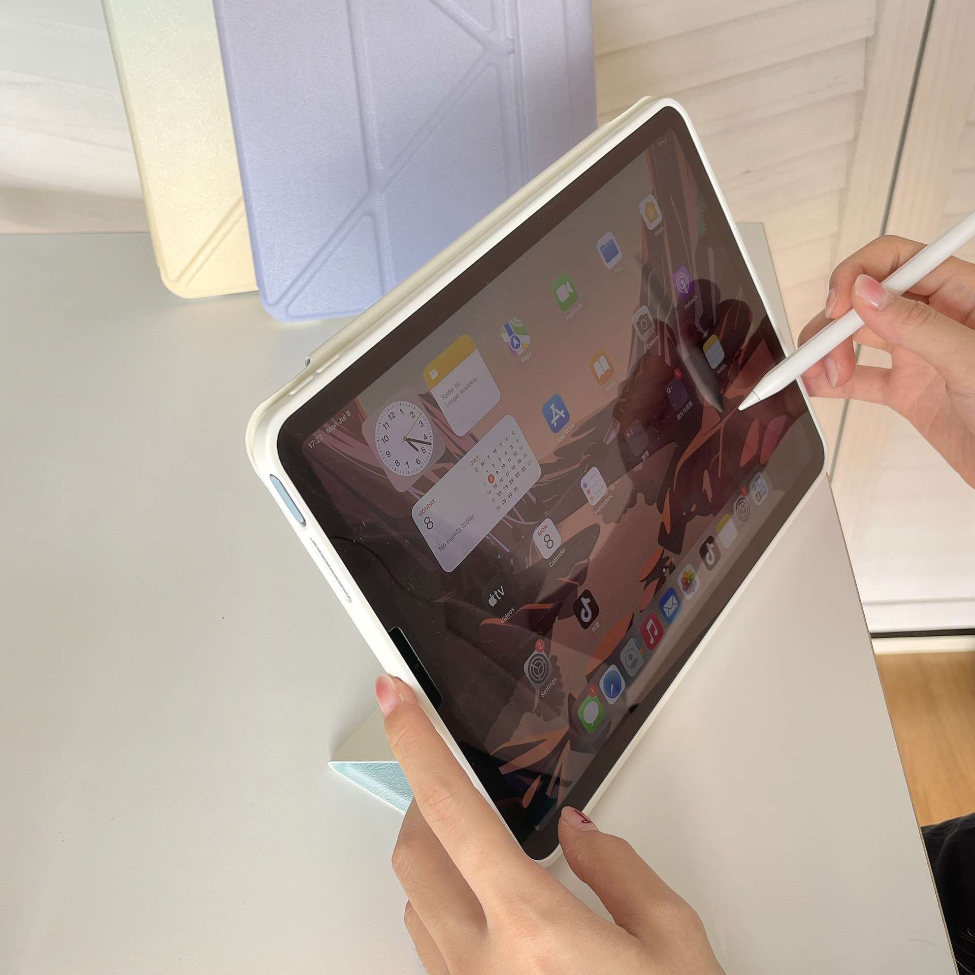 iPadケース　 薄型フォリオ型モバイルカバー