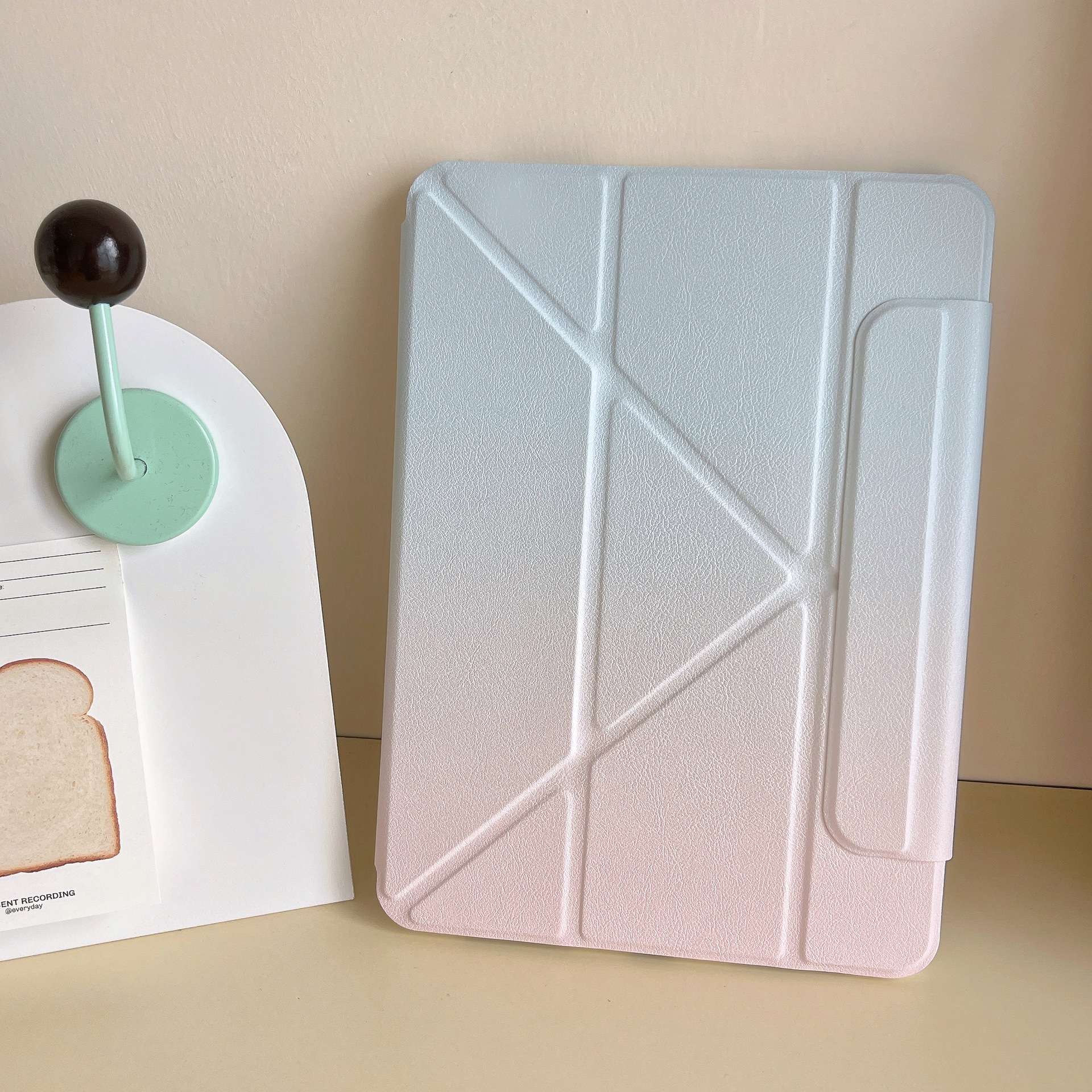 iPadケース　 薄型フォリオ型モバイルカバー