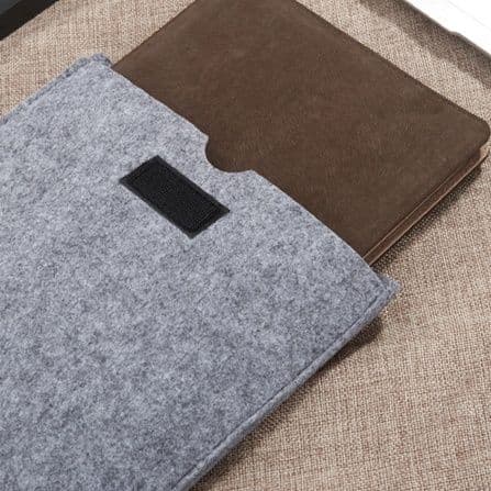 ipadカバー フェルト素材封筒型タブレットケース本革タグ付き