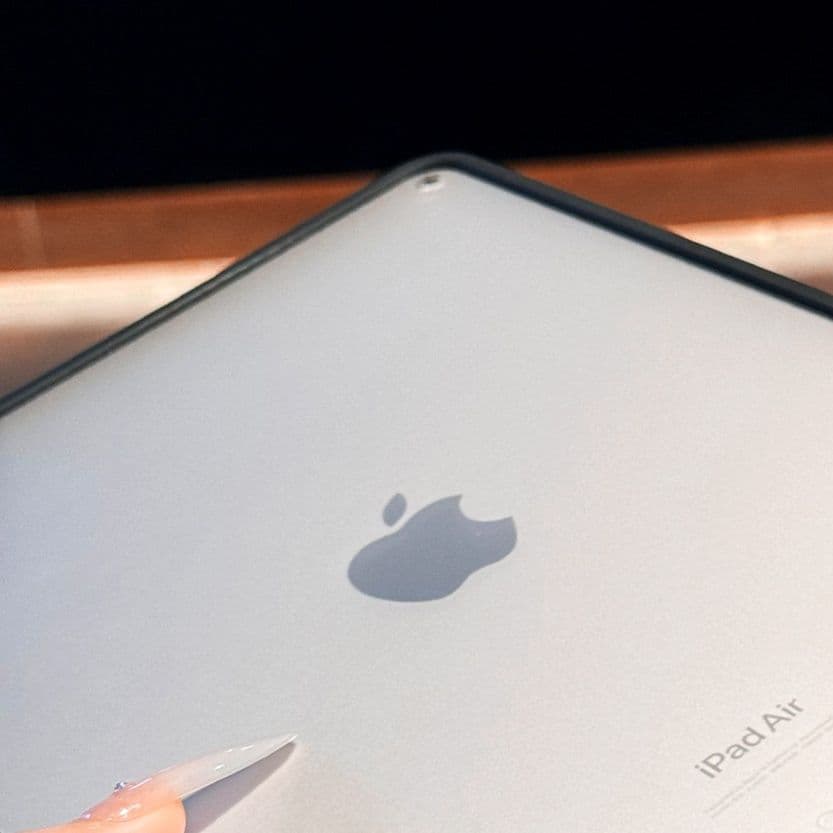 ipadカバー 透明背面保護枠付きタブレット端末ケース