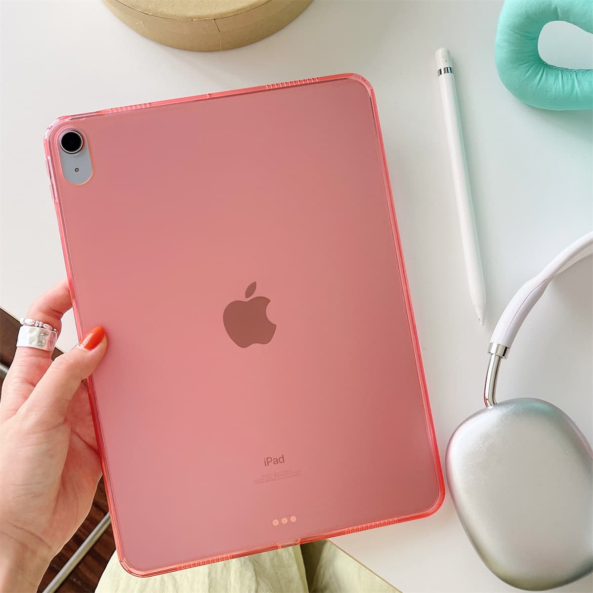 ipadカバー 透明感のある薄型シリコン製平板端末保護ケース