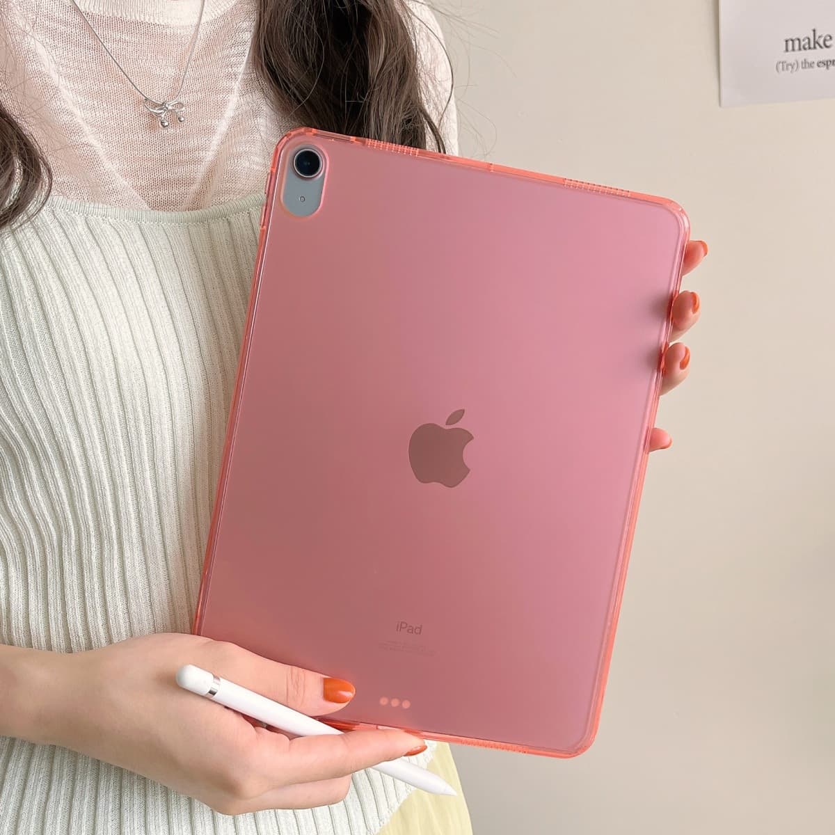 ipadカバー 透明感のある薄型シリコン製平板端末保護ケース