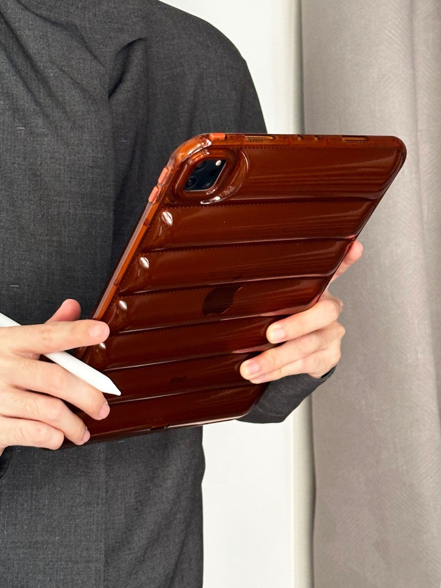 ipadカバー スーツケース風デザイン透明保護カバー