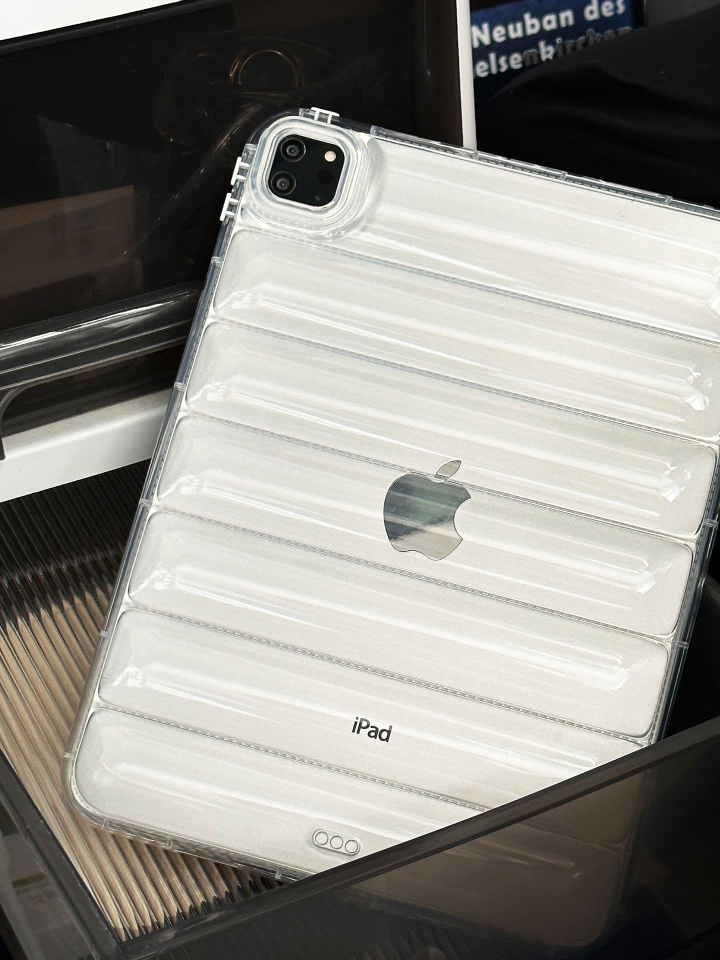 ipadカバー スーツケース風デザイン透明保護カバー